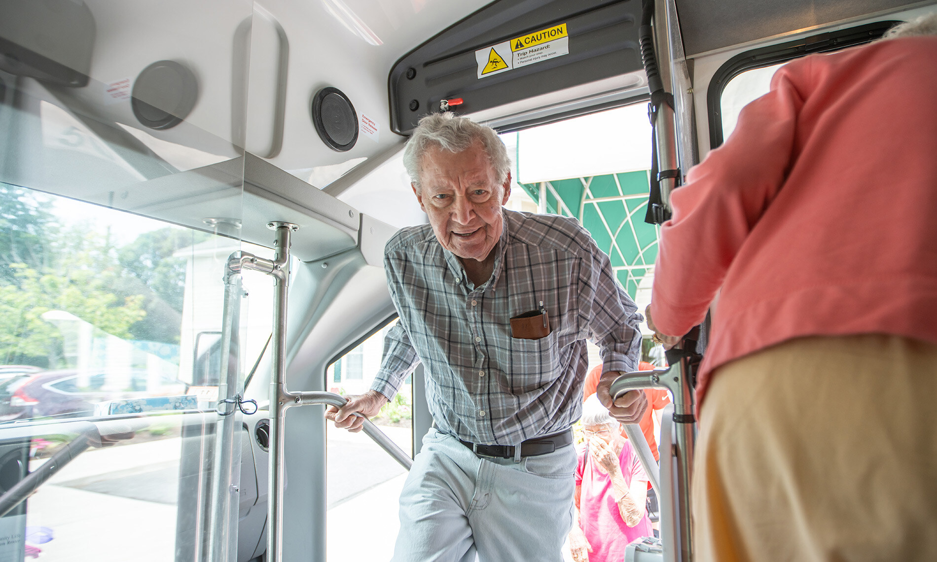 outing-bus-Banner-1900x1140